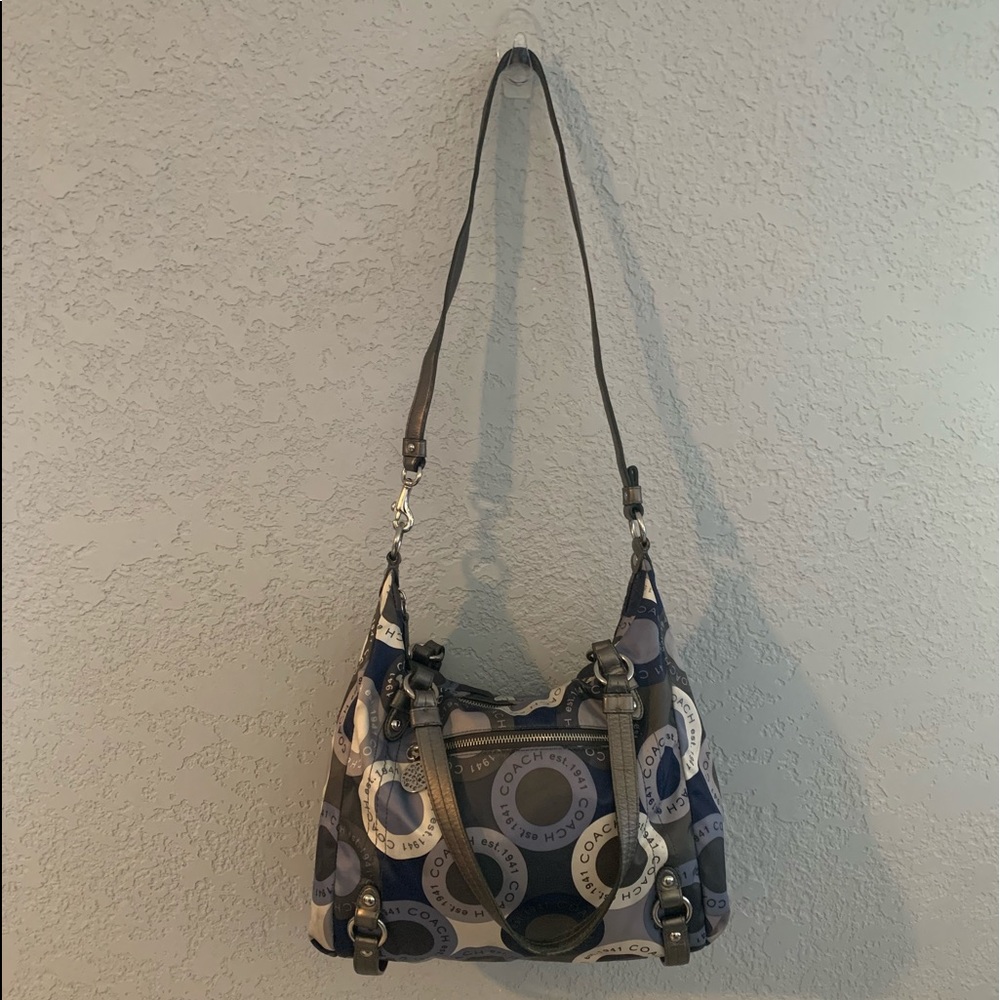 😊Coach signature Circle Blue white and silver vintage shoulder bag